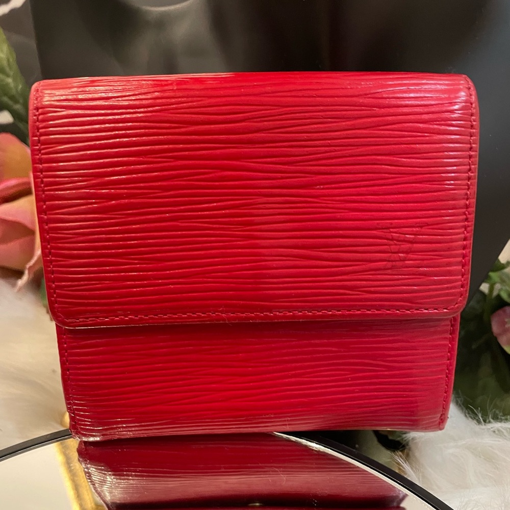 💜LOUIS VUITTON Leather Epi Snap Wallet